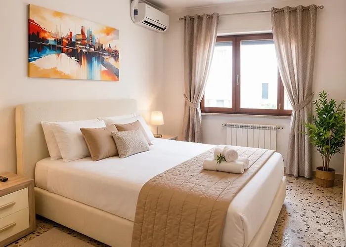Modern 2 Bedroom Flat With Private Parking -