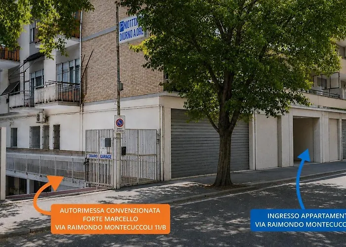 Modern 2 Bedroom Flat With Private Parking -